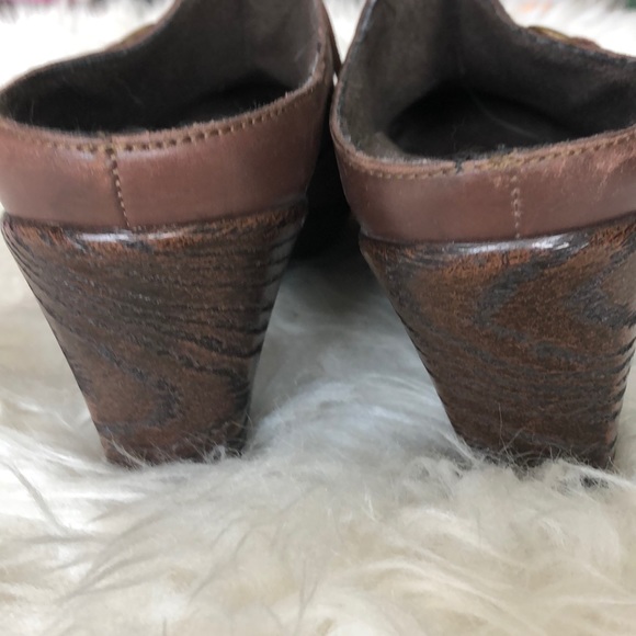 Munro American Staci Women’s Brown Leather Mules - Picture 3 of 8